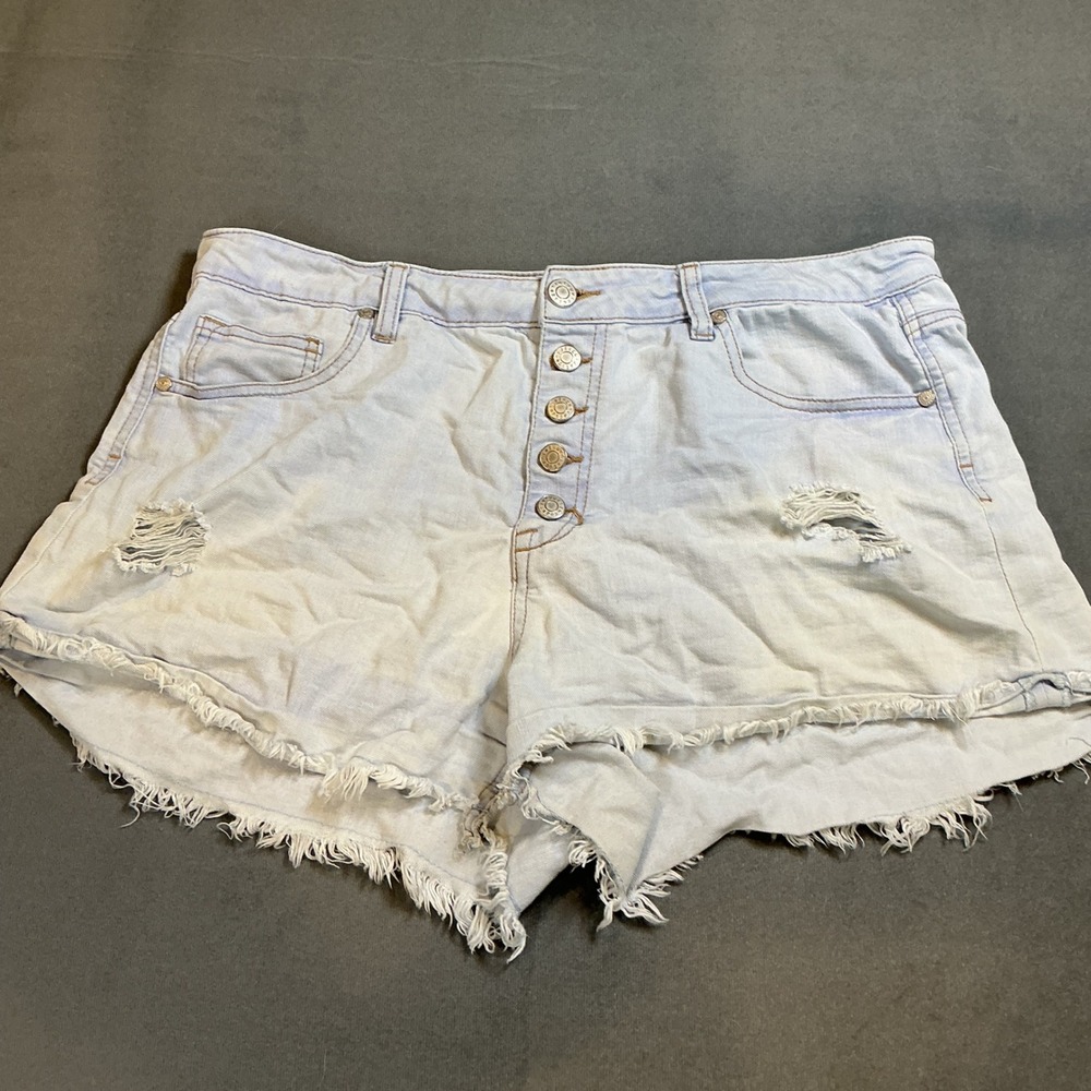 Refuge Womens Denim Shorts 12 Light Wash Distressed Button Fly Frayed Hem Casual